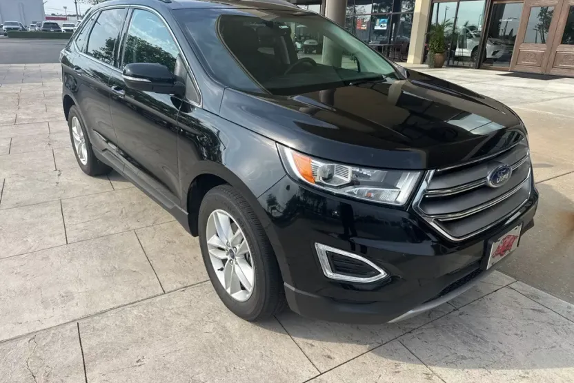 2016 Ford Edge SEL photo 1