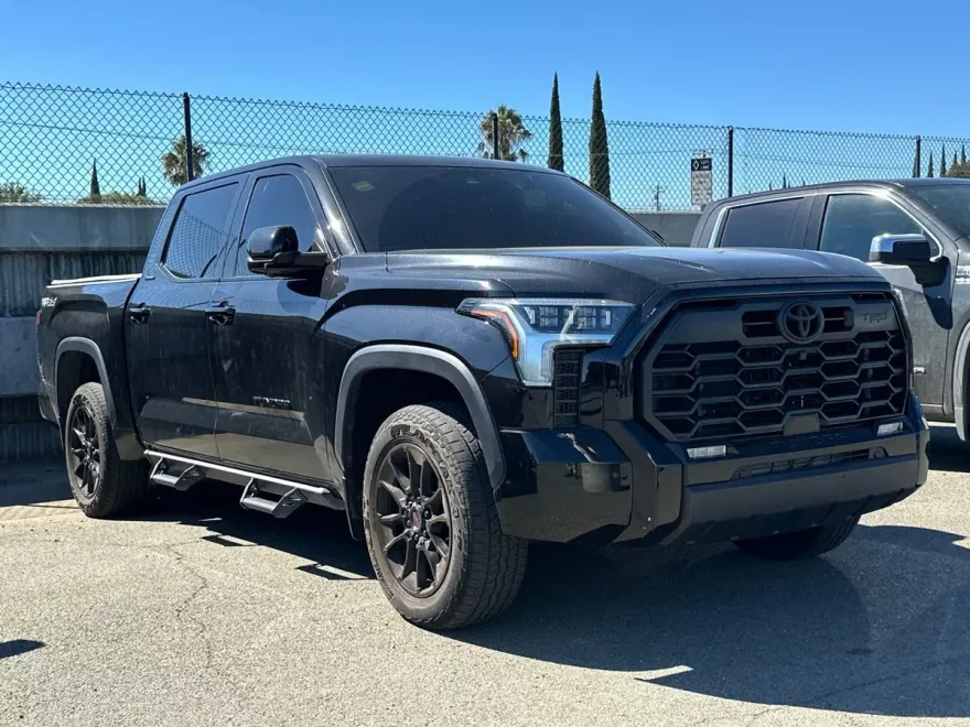 2024 Toyota Tundra Limited photo 1