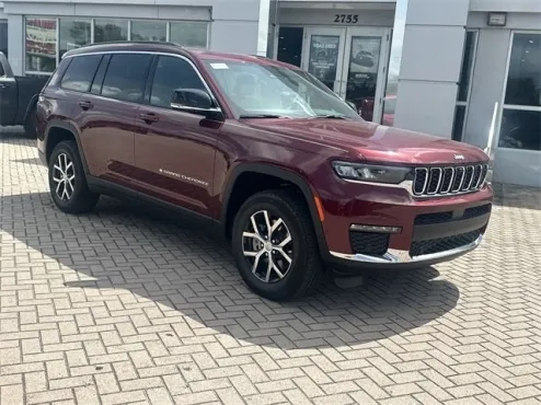 2025 Jeep Grand Cherokee Limited photo 4