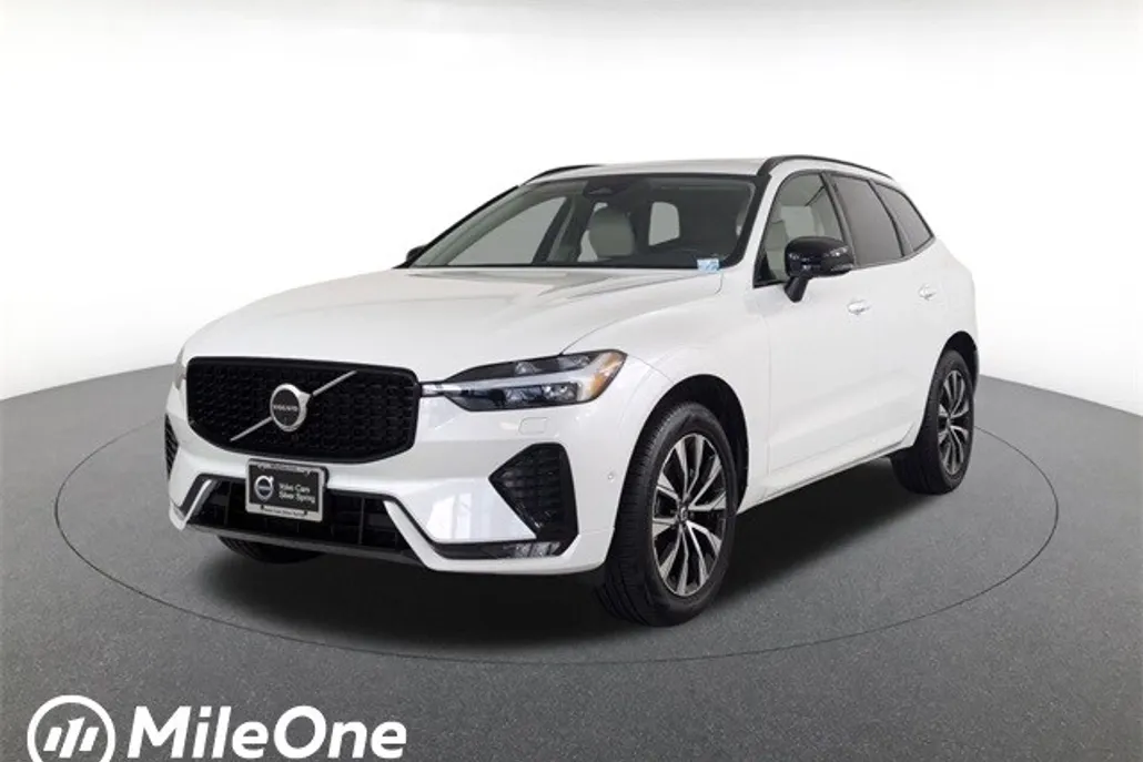 2025 Volvo XC60 B5 Plus photo 1