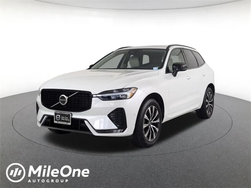 2025 Volvo XC60 B5 Plus photo 1