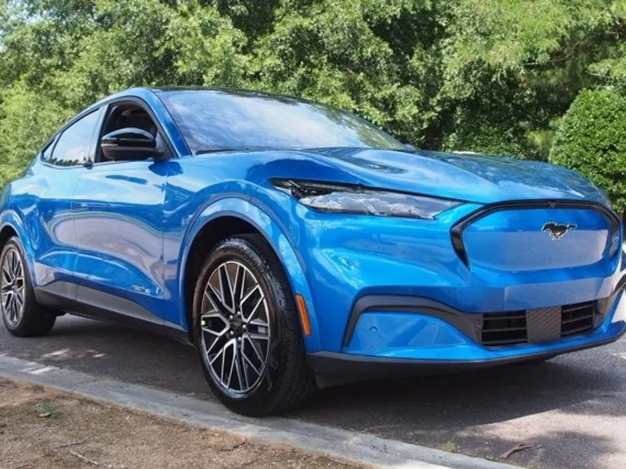 2025 Ford Mustang Mach-E Premium photo 1