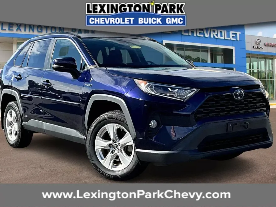 2020 Toyota RAV4 Hybrid XLE photo 1
