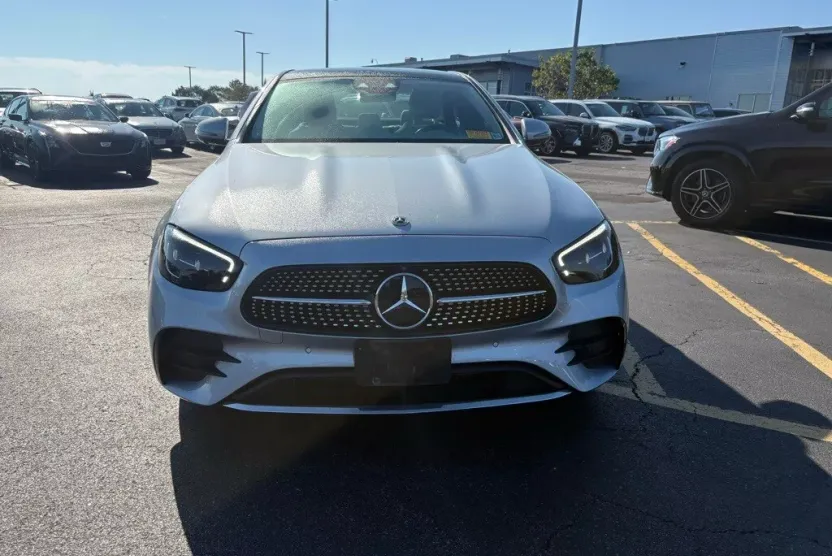 2022 Mercedes Benz E 350 4MATIC Sedan photo 1