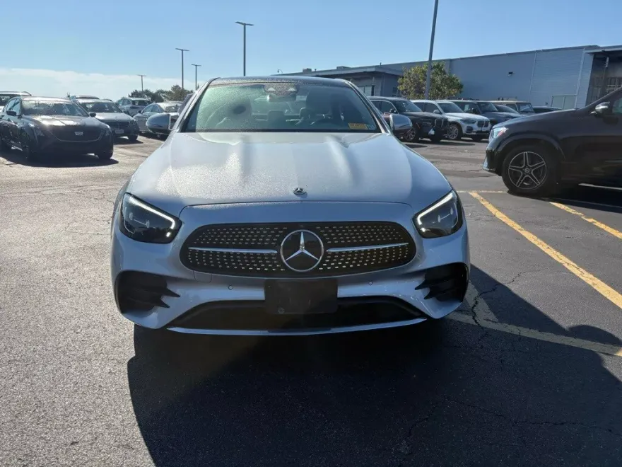 2022 Mercedes Benz E 350 4MATIC Sedan photo 1