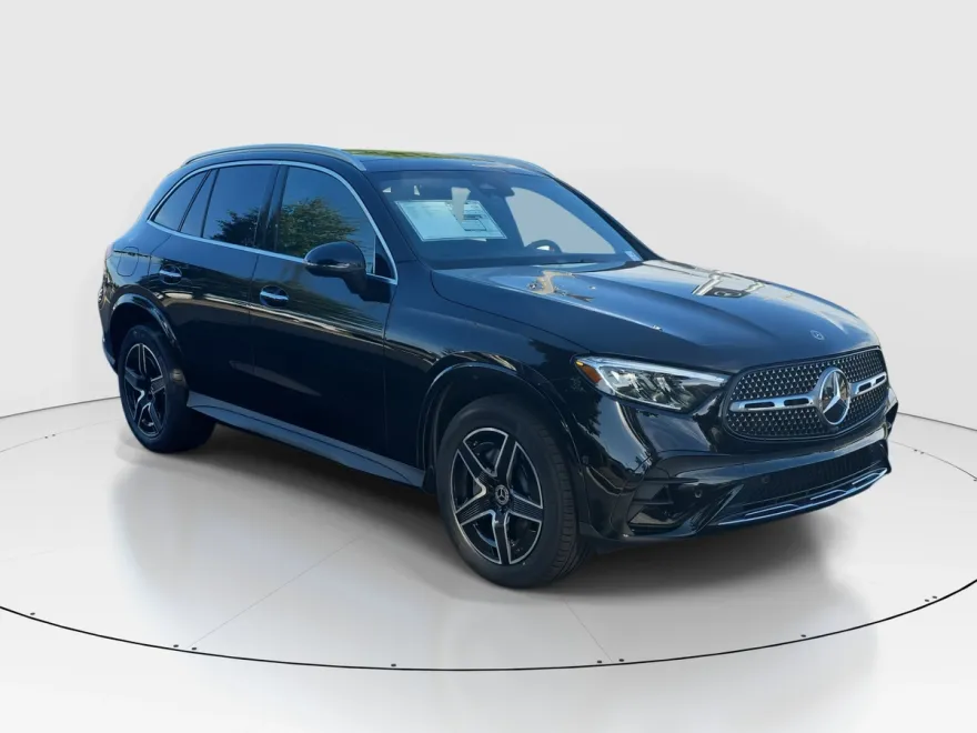 2026 Mercedes Benz GLC 300 photo 1
