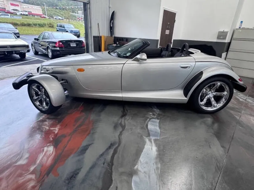 2000 Plymouth Prowler Base photo 1