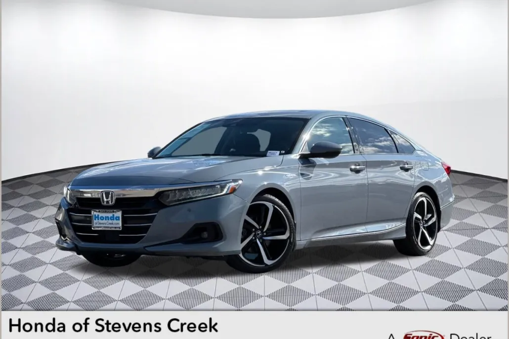 2022 Honda Accord Hybrid Touring photo 1