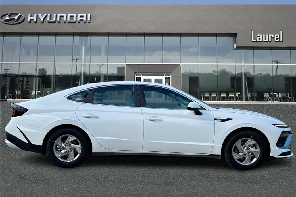 2025 Hyundai Sonata SE photo 1