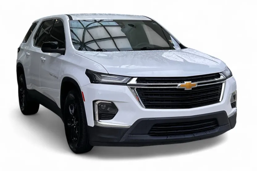 2023 Chevrolet Traverse LS photo 1