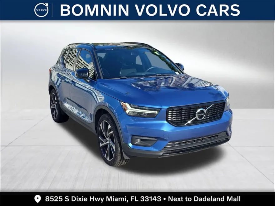 2020 Volvo XC40 T5 R-Design photo 1