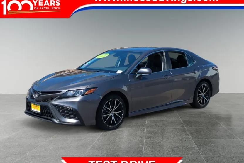 2023 Toyota Camry SE photo 1