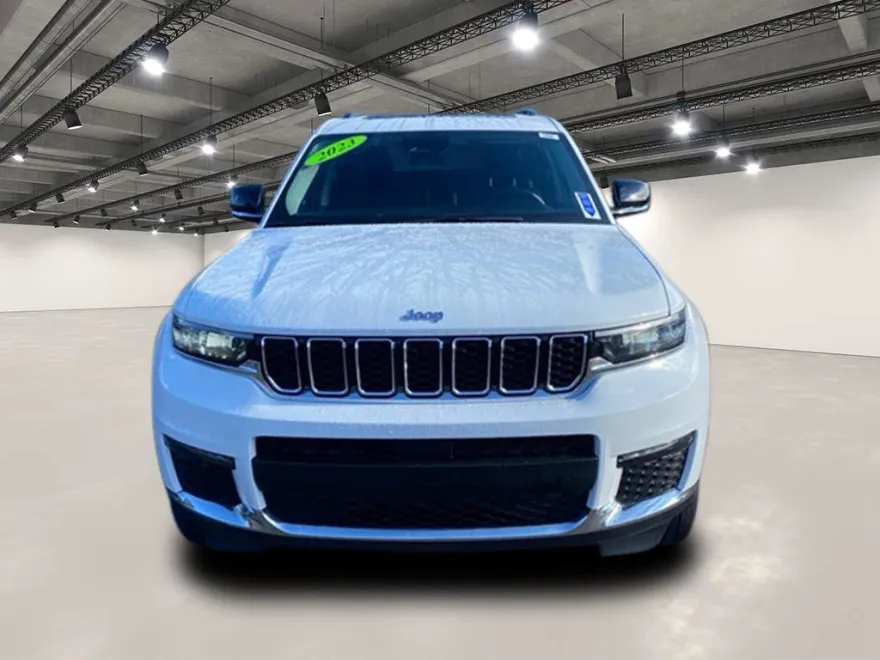 2023 Jeep Grand Cherokee Limited photo 1