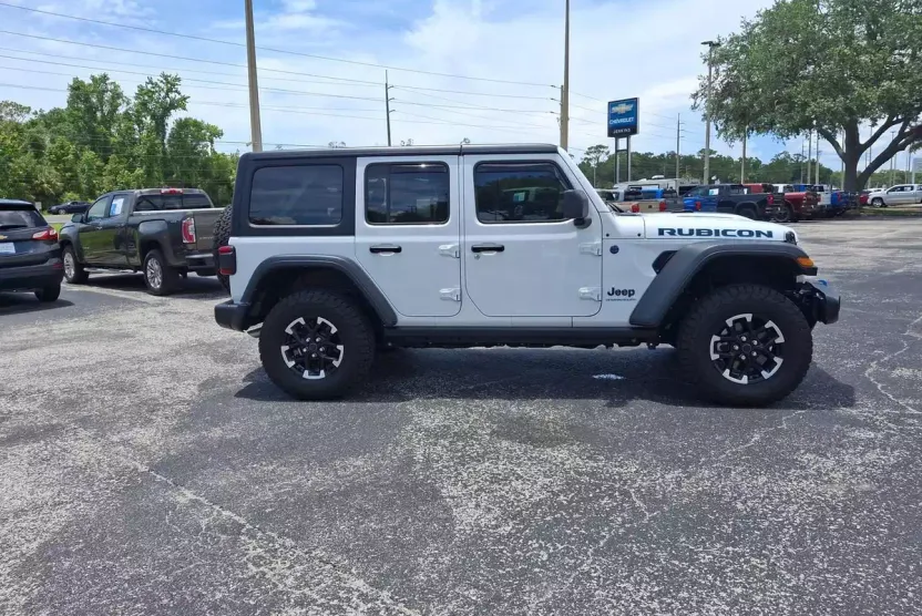 2024 Jeep Wrangler 4xe Rubicon photo 1