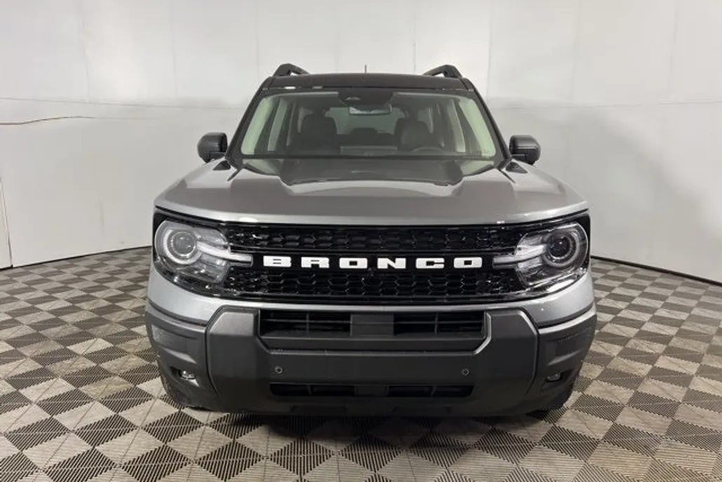 2025 Ford Bronco Sport Outer Banks photo 1