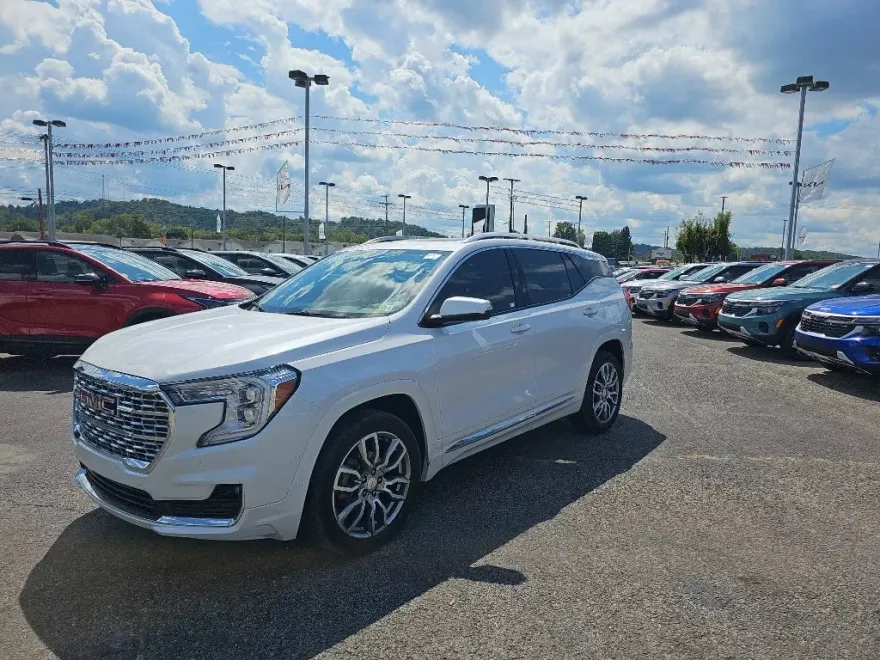 2023 Gmc Terrain Denali photo 1