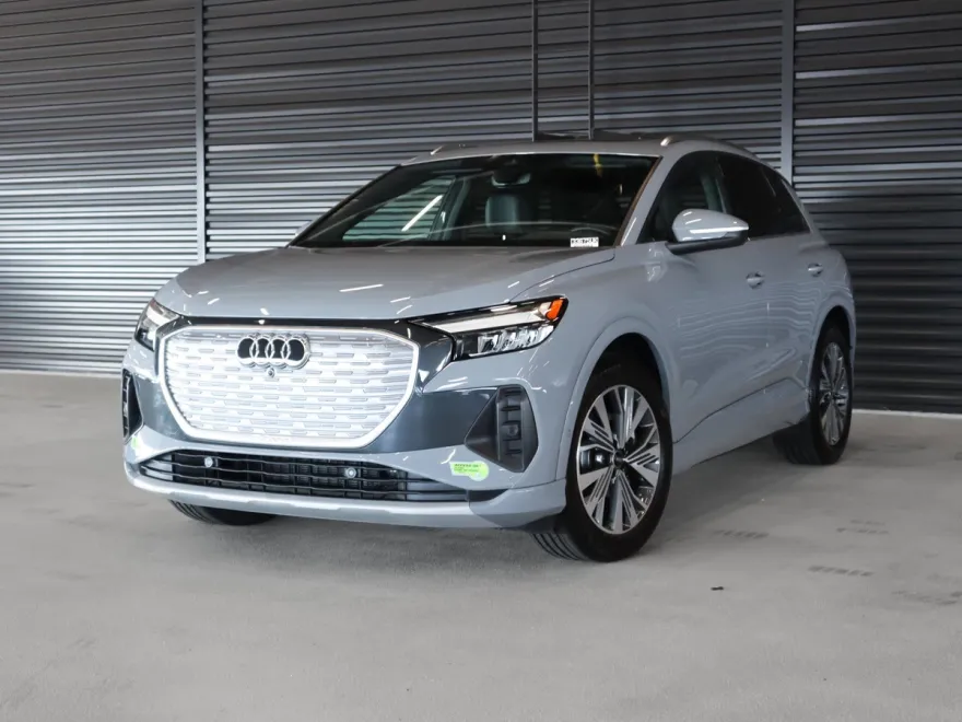2023 Audi Q4 40 E-tron Premium Plus photo 1