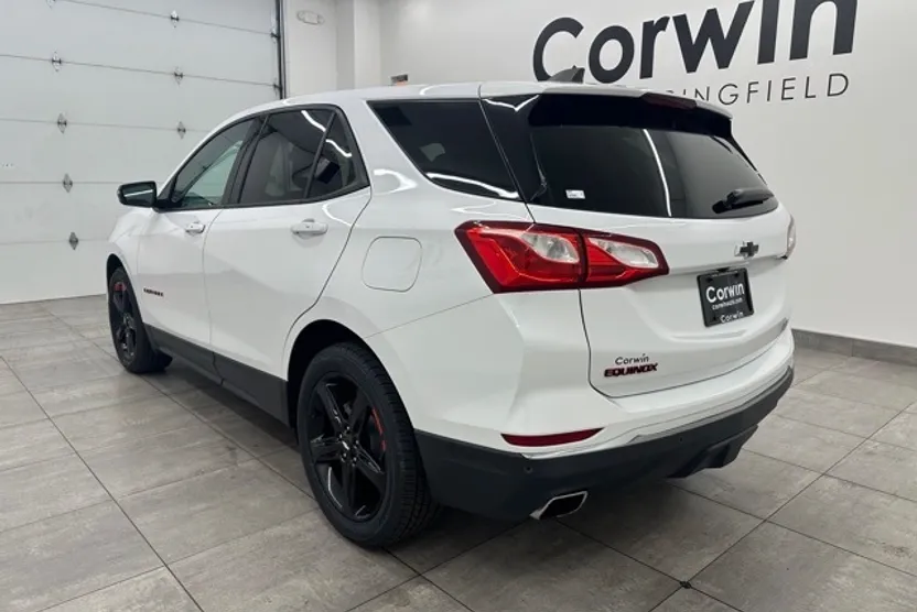 2019 Chevrolet Equinox LT photo 1