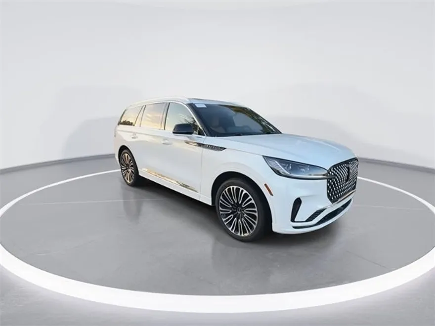 2025 Lincoln Aviator Black Label photo 1