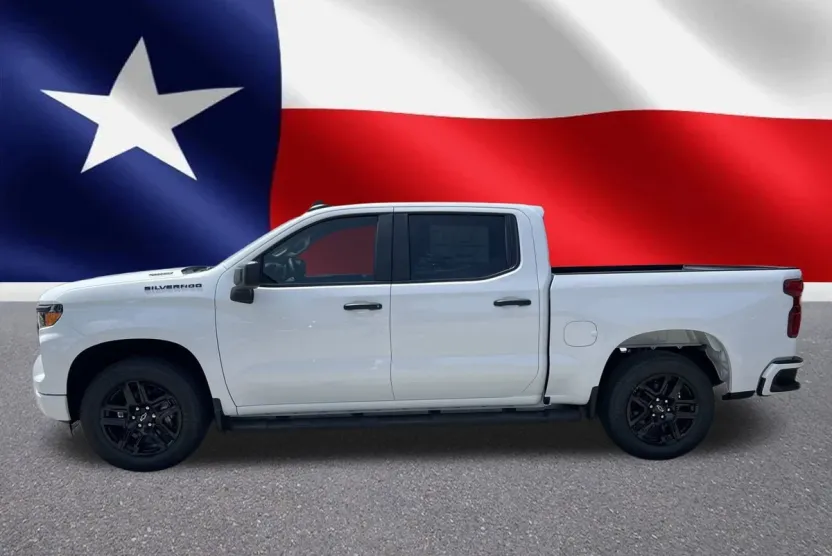 2025 Chevrolet Silverado 1500 Custom photo 1