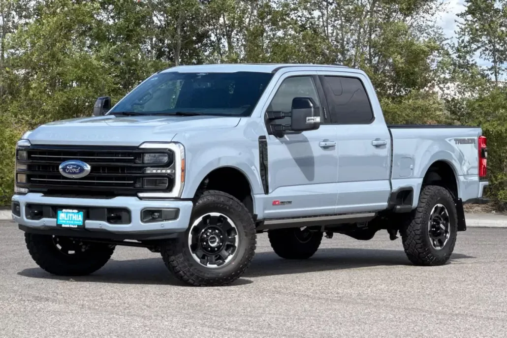 2026 Ford F-250 Platinum photo 1
