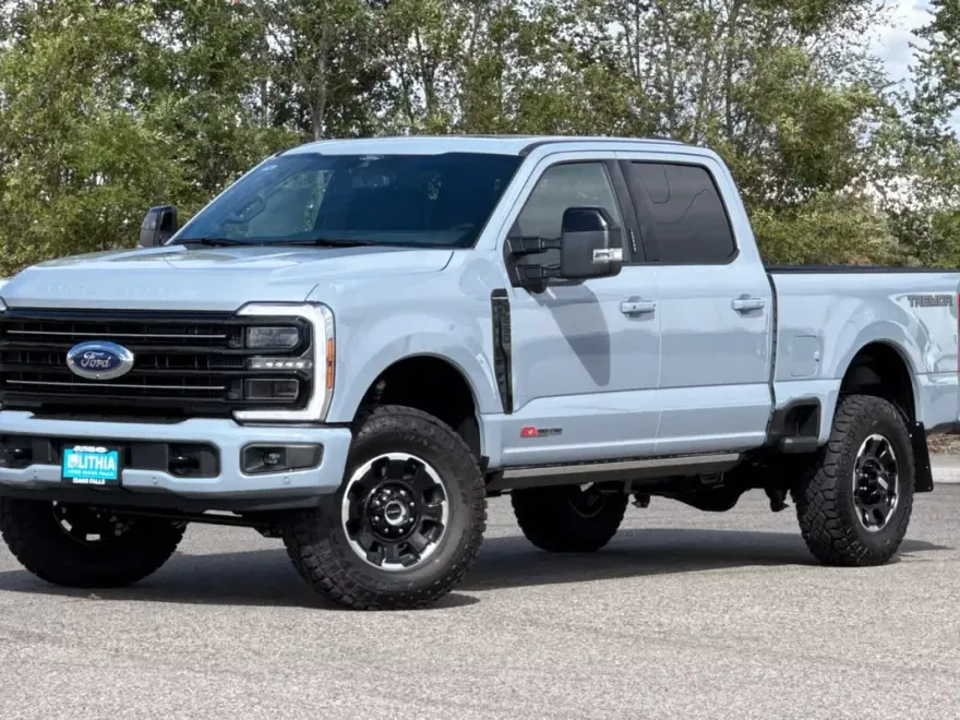 2026 Ford F-250 Platinum photo 1