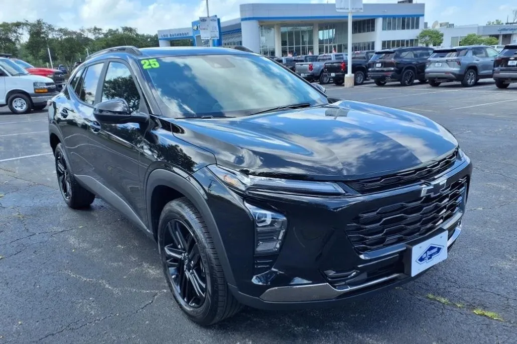 2025 Chevrolet Trax ACTIV photo 1