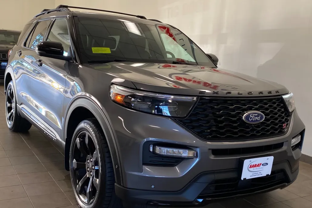 2021 Ford Explorer ST photo 1