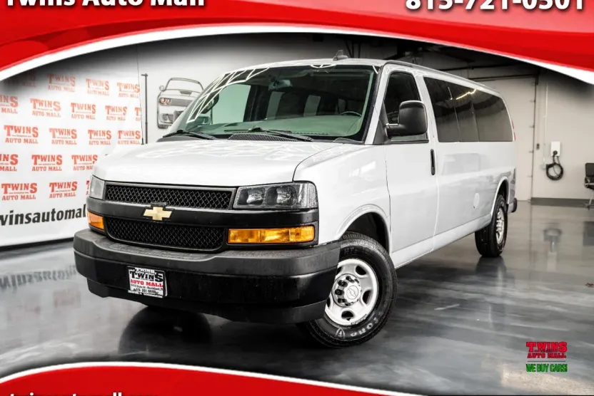 2019 Chevrolet Express LS 3500 photo 1