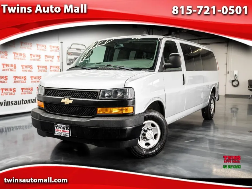 2019 Chevrolet Express LS 3500 photo 1