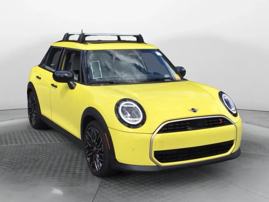 2025 Mini Cooper Hardtop S photo 1