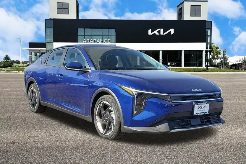 2025 Kia K4 EX photo 1
