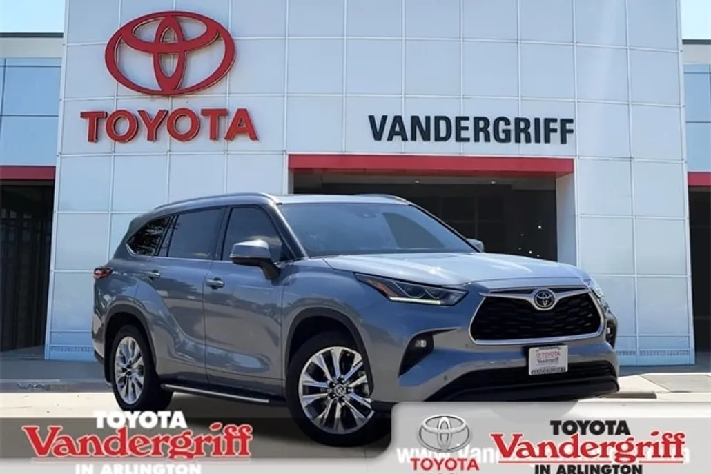 2023 Toyota Highlander Limited photo 1
