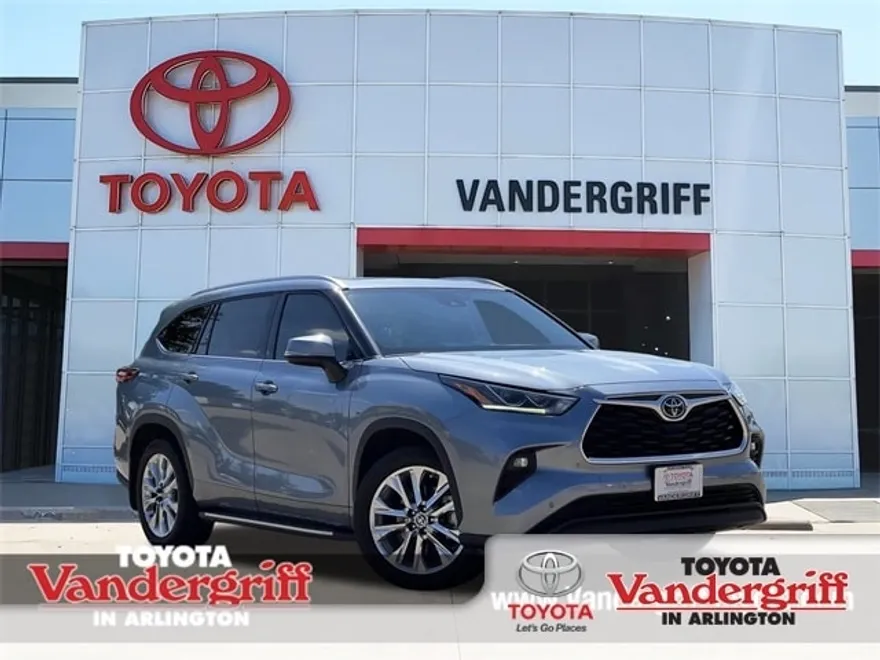 2023 Toyota Highlander Limited photo 1
