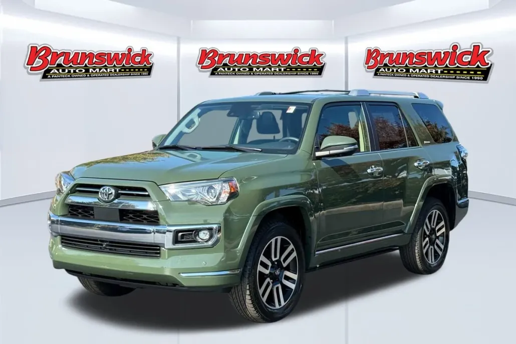 2022 Toyota 4Runner Limited photo 1