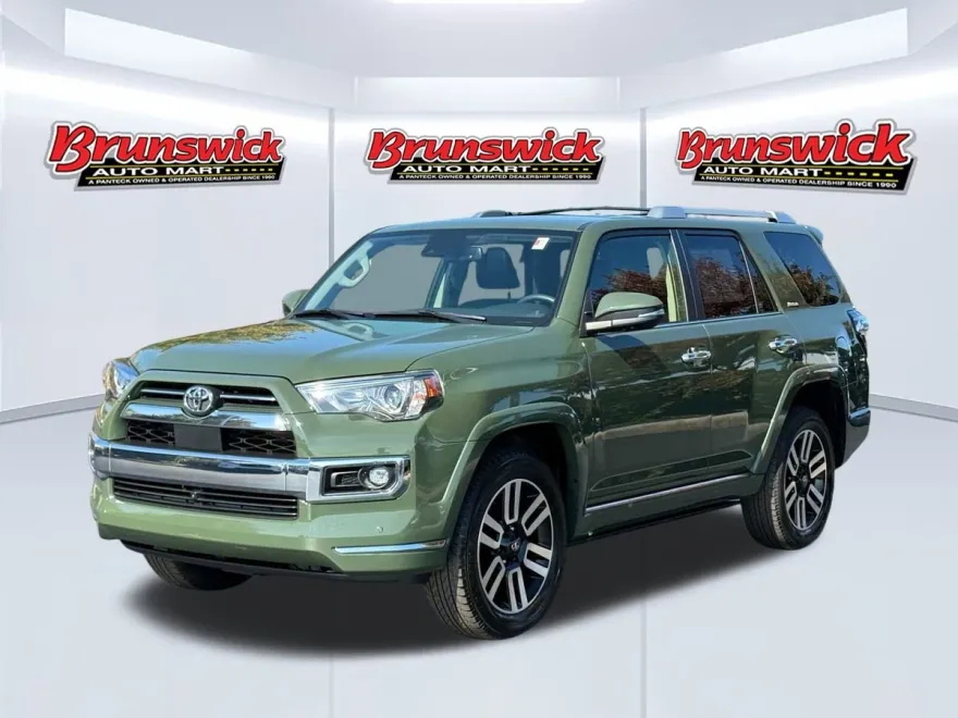 2022 Toyota 4Runner Limited photo 1