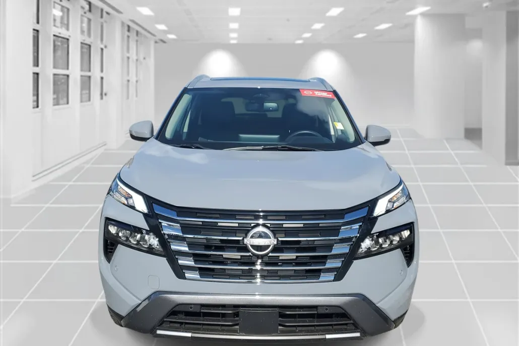 2024 Nissan Rogue SL photo 1