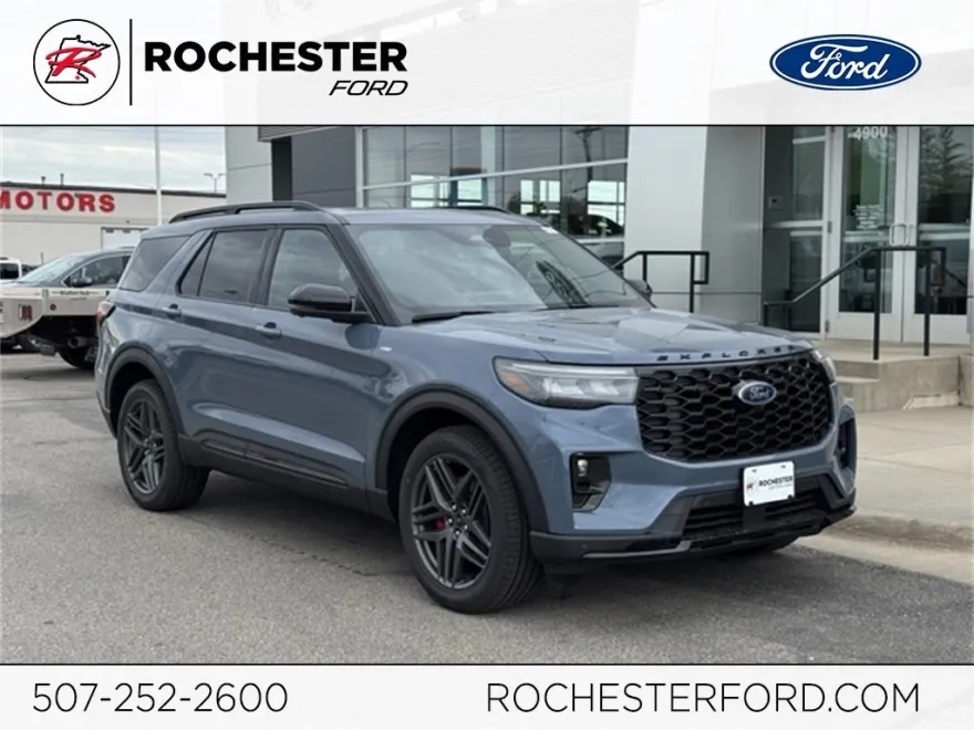 2025 Ford Explorer ST-Line photo 1