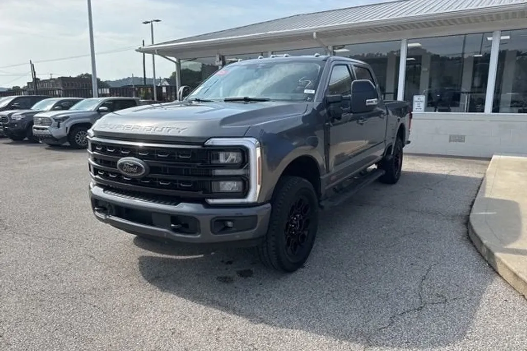 2024 Ford F-350 Lariat photo 1
