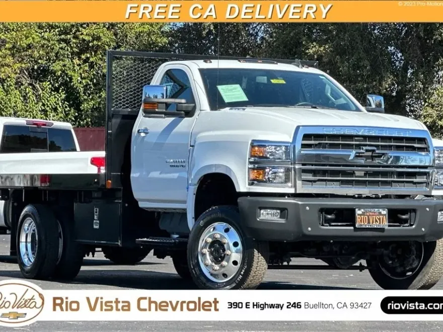 2021 Chevrolet Silverado 6500HD LT photo 1