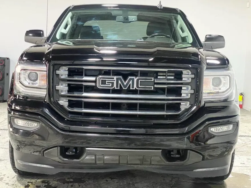 2018 Gmc Sierra 1500 SLT photo 1