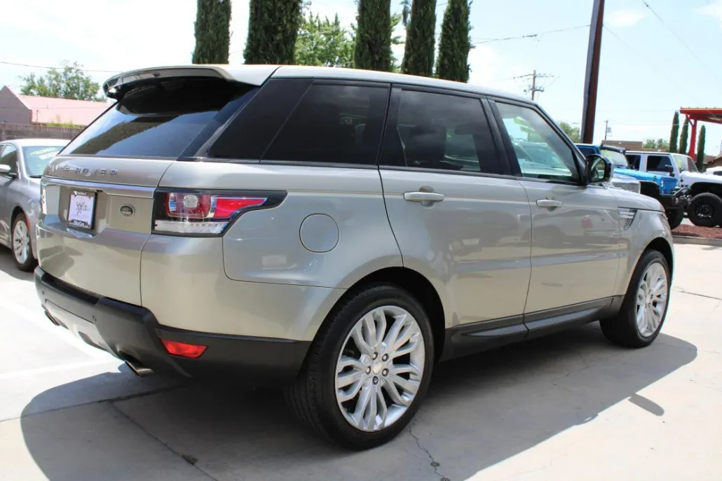 2014 Land Rover Range Rover Sport HSE photo 1