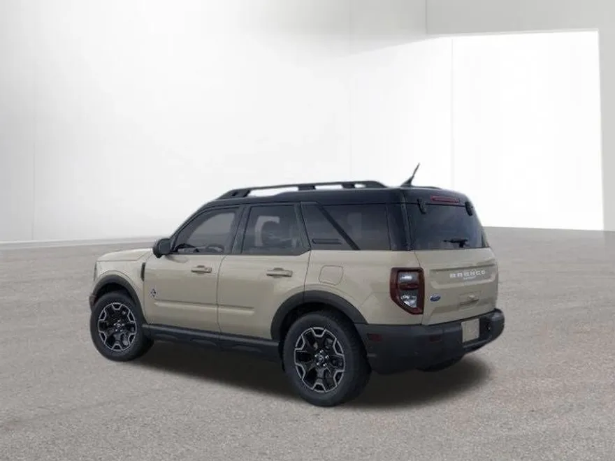 2025 Ford Bronco Sport Outer Banks photo 1