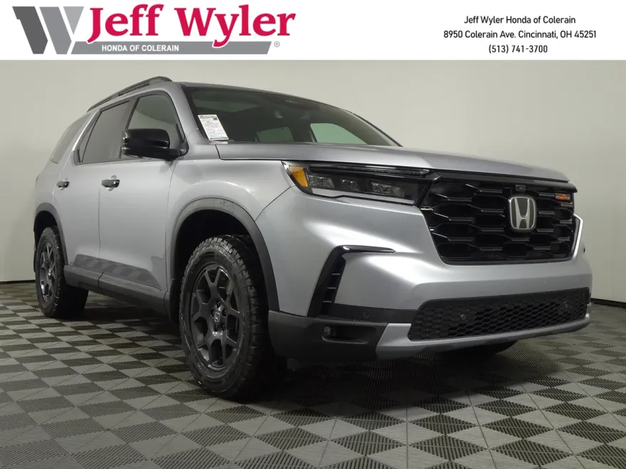 2025 Honda Pilot TrailSport photo 1