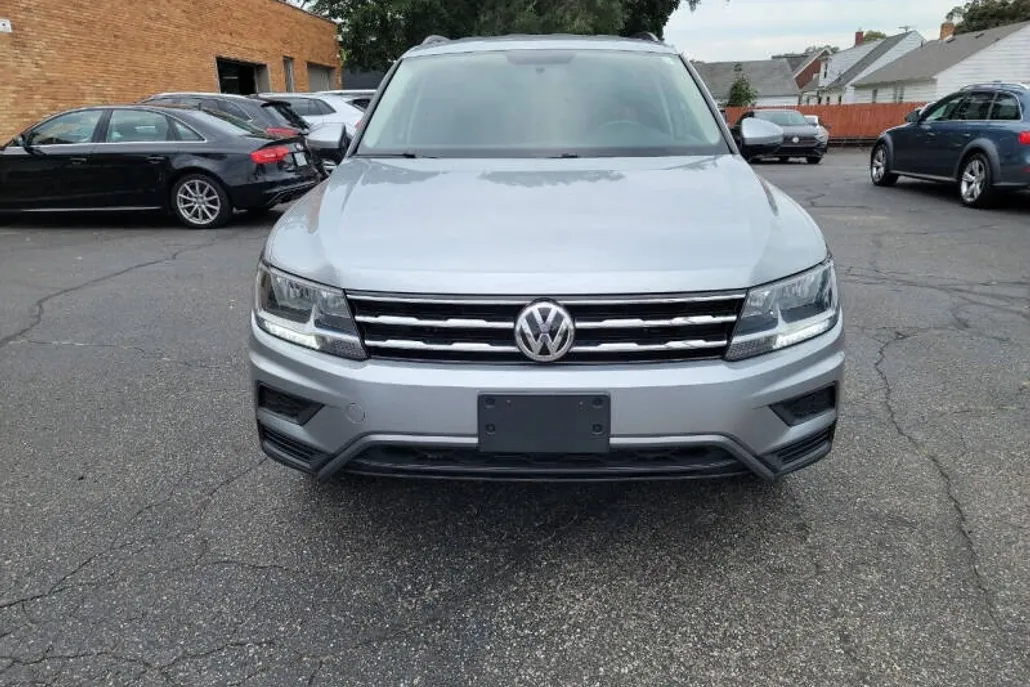 2019 Volkswagen Tiguan S photo 1