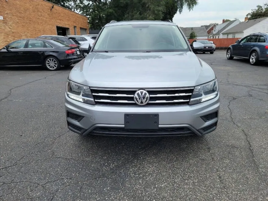 2019 Volkswagen Tiguan S photo 1