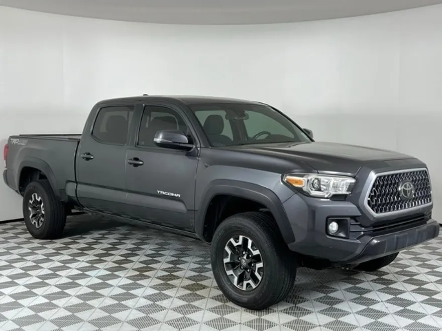 2018 Toyota Tacoma SR5 TRD Sport photo 1