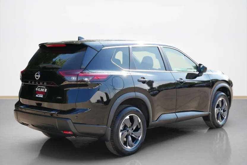 2026 Nissan Rogue SV photo 1