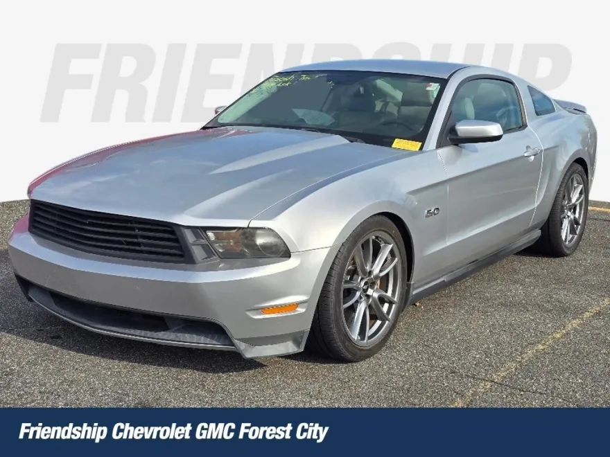 2011 Ford Mustang GT Premium photo 1