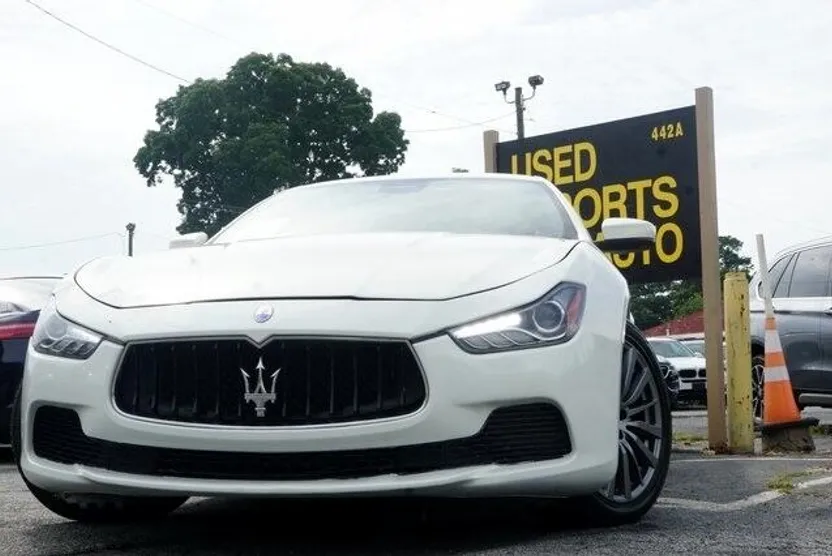2017 Maserati Ghibli photo 1